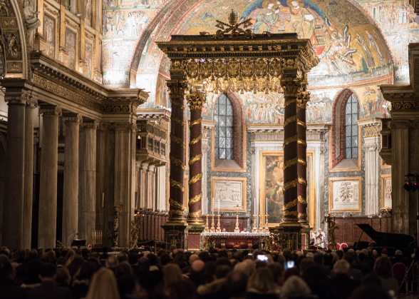 Interior of the Santa Maria Maggiore Basilica